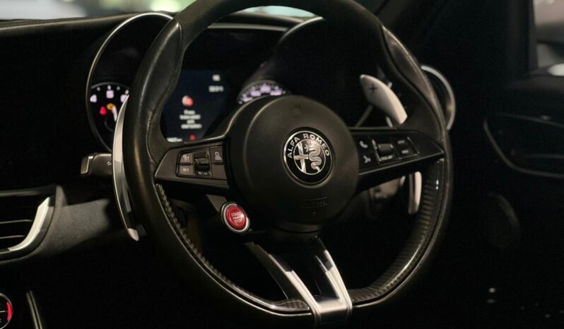 2017 Alfa Romeo Giulia Quadrifoglio full