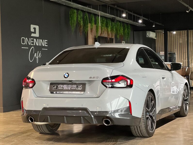 2022 BMW 2 Series 220i Coupe M Sport full