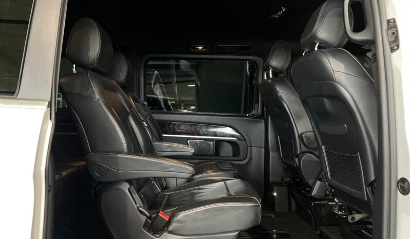 
								2020 Mercedes-Benz V-Class V220d full									