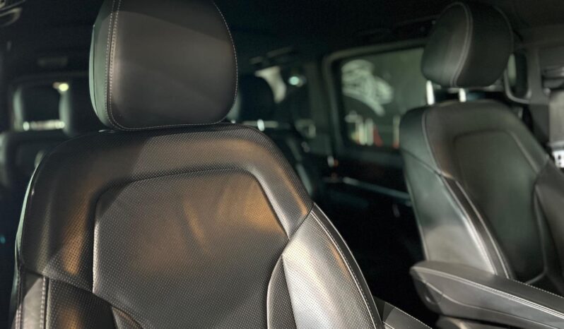 
								2020 Mercedes-Benz V-Class V220d full									