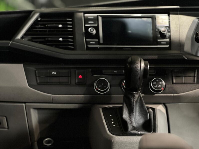 
								2022 Volkswagen Kombi 2.0TDI SWB Trendline Auto full									