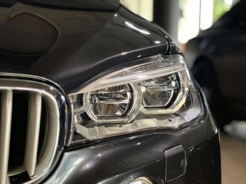 
								2018 BMW X5 xDrive50i Exterior Design Pure Experience full									