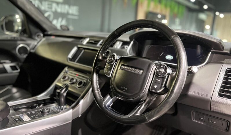 
								2017 Land Rover Range Rover Sport SVR full									