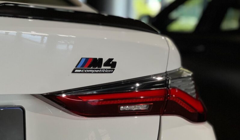 
								2023 BMW M4 Competition Coupe M Xdrive full									