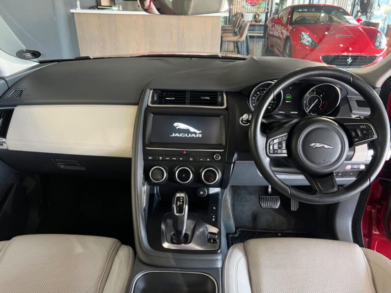 
								2018 Jaguar E-Pace D180 AWD SE full									