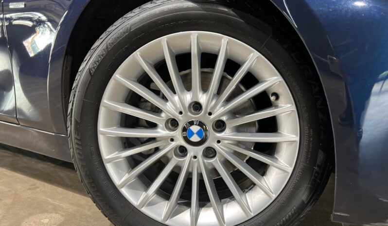 
								2013 BMW 3 Series 320i Luxury Auto full									