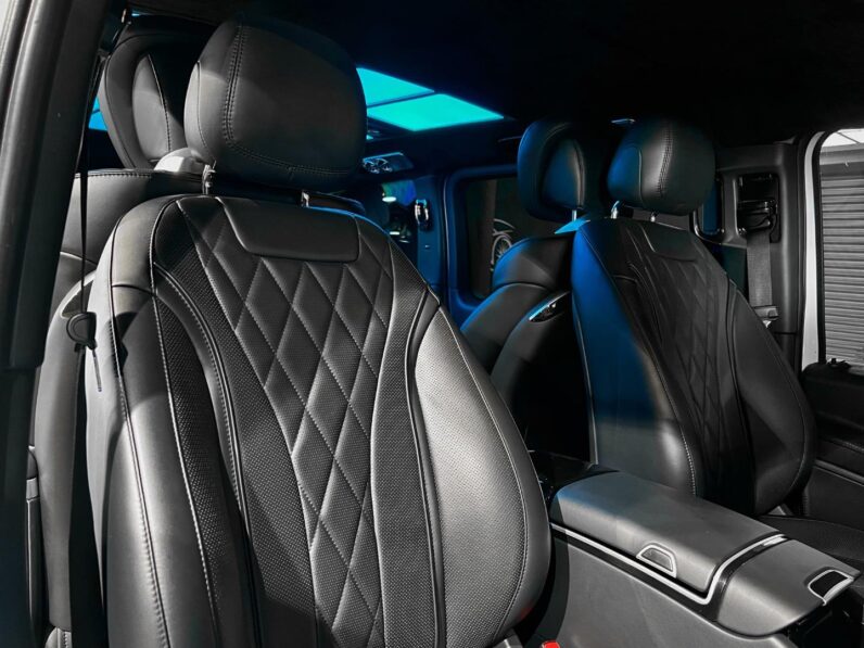 
								2020 Mercedes-Benz V-Class V300d Avantgarde AMG Line full									