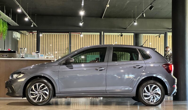 
								2024 Volkswagen Polo Hatch 1.0TSI full									