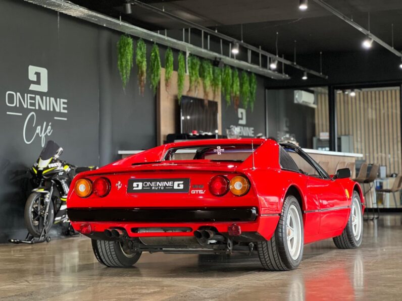 
								1982 Ferrari 308 GTSi full									