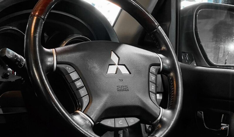 
								2020 Mitsubishi Pajero 3-Door 3.2DI-D GLS full									