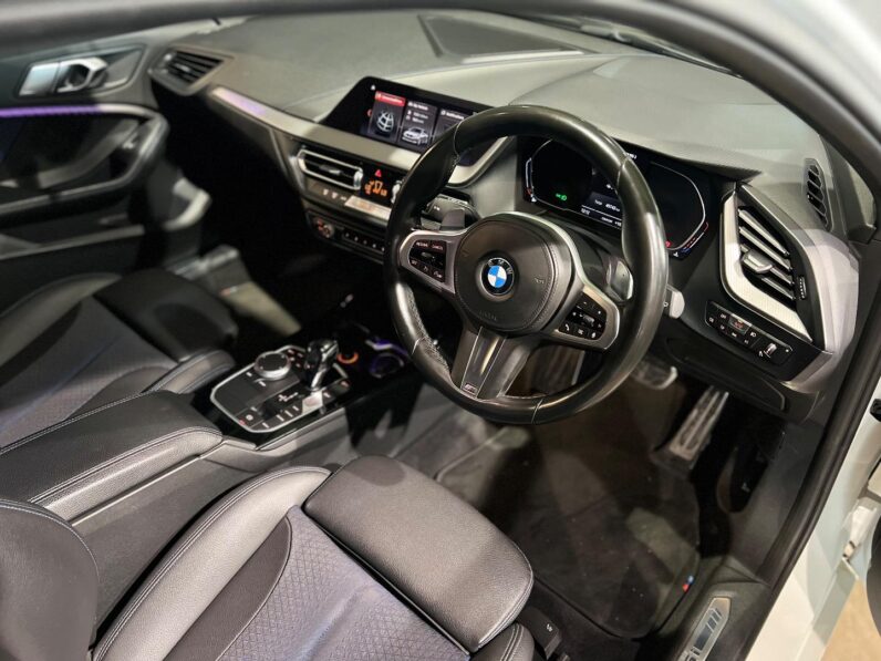 
								2021 BMW 1 Series M135i xDrive full									