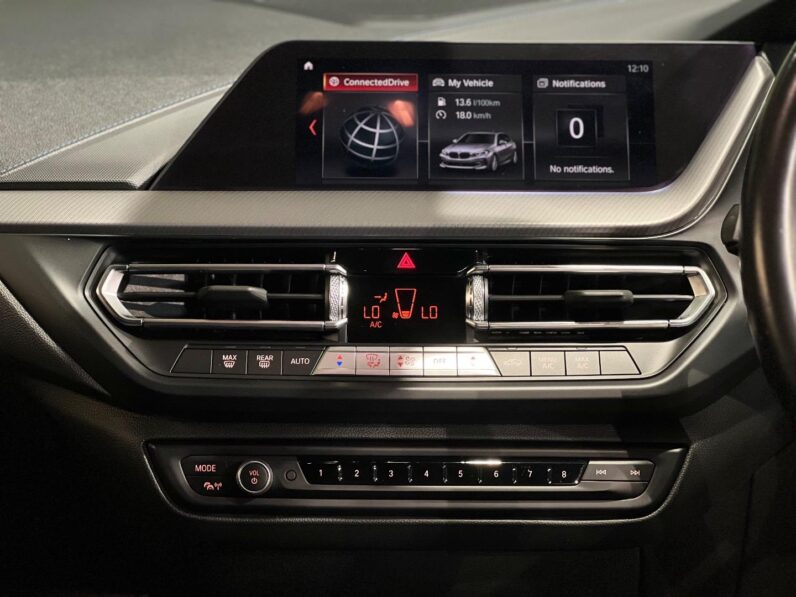 
								2021 BMW 1 Series M135i xDrive full									