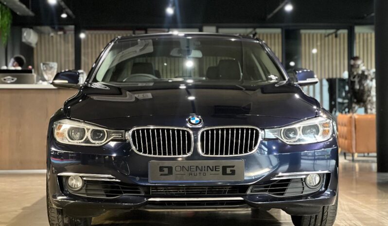 
								2013 BMW 3 Series 320i Luxury Auto full									