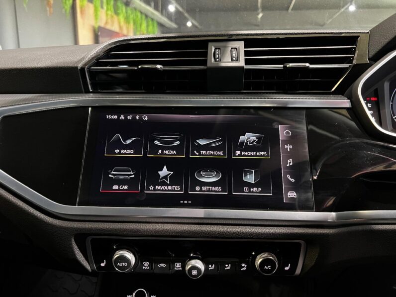 
								2023 Audi Q3 35TFSI full									