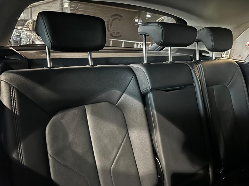 
								2023 Audi Q3 35TFSI full									