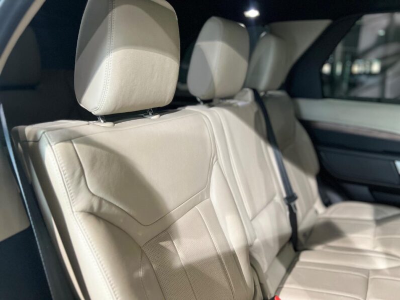 
								2019 Land Rover Discovery HSE Td6 full									