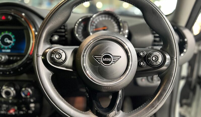 
								2020 MINI Clubman Cooper Clubman full									