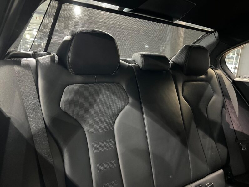 
								2018 BMW M3 Standard Edition full									