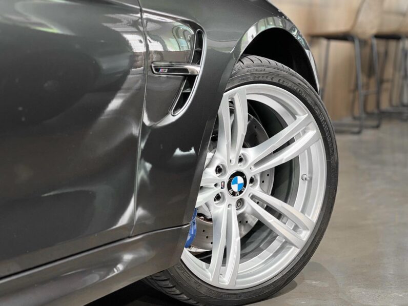 
								2018 BMW M3 Standard Edition full									