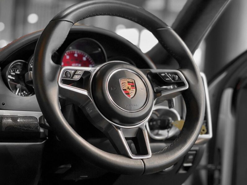 
								2016 Porsche Cayenne GTS full									