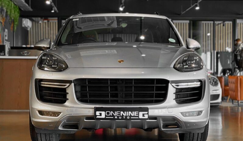 
								2016 Porsche Cayenne GTS full									