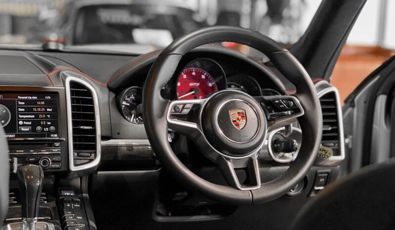 
								2016 Porsche Cayenne GTS full									