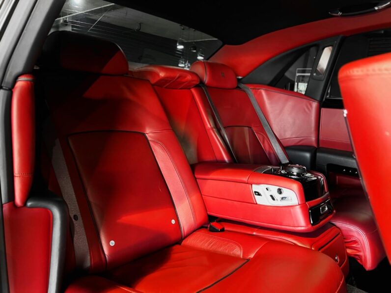 
								2016 Rolls-Royce Ghost 6.6L full									