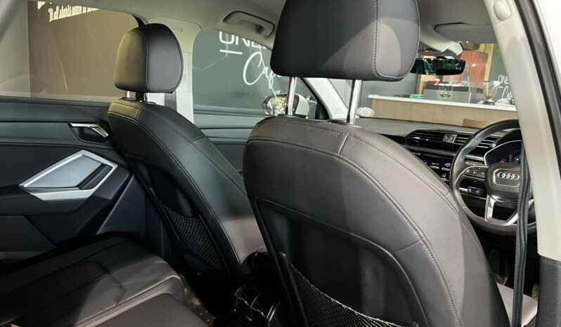 
								2023 Audi Q3 35TFSI full									