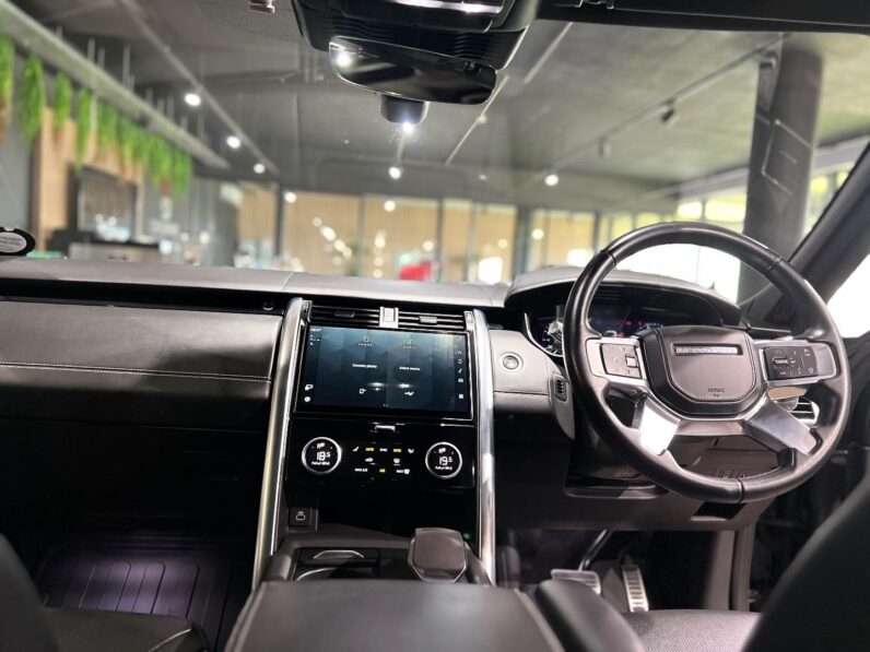 
								2021 Land Rover Discovery P360 R-Dynamic HSE full									