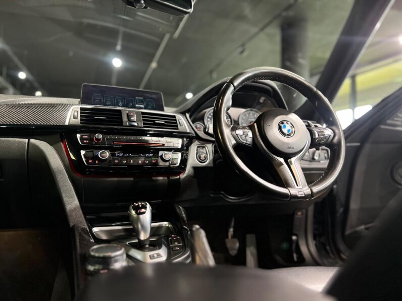 
								2018 BMW M3 Standard Edition full									