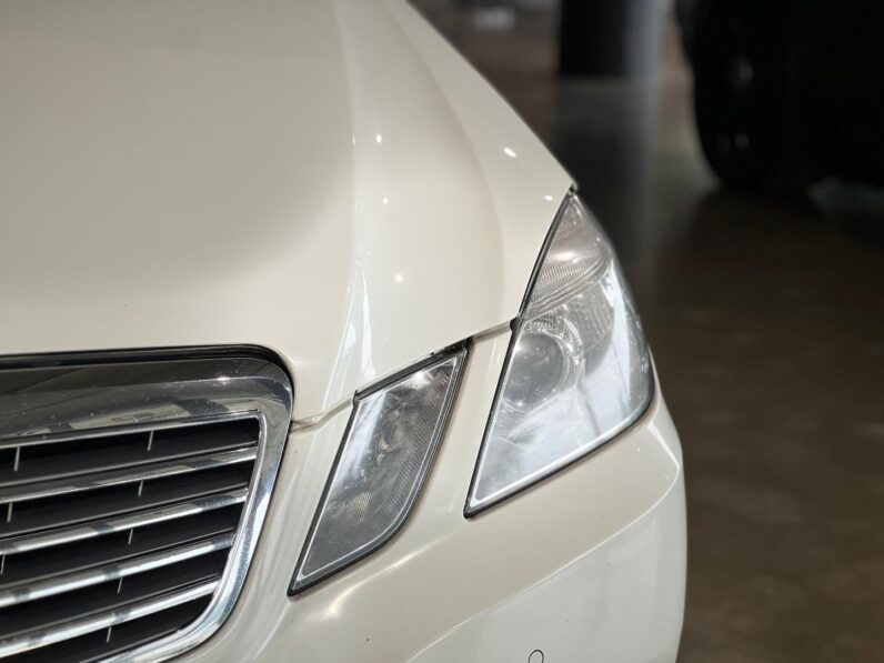 
								2010 Mercedes-Benz E-Class E300 Avantgarde full									