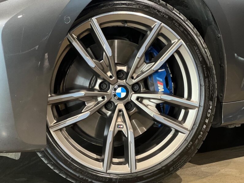 
								2019 BMW 3 Series M340i xDrive M Performance Launch Edition full									