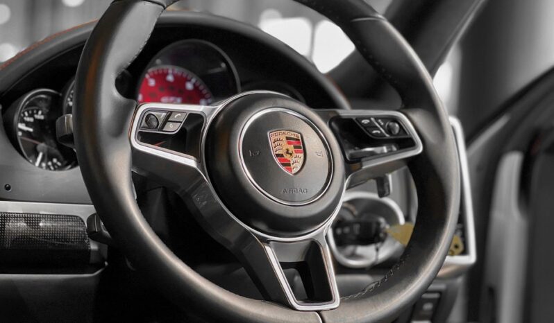 
								2016 Porsche Cayenne GTS full									