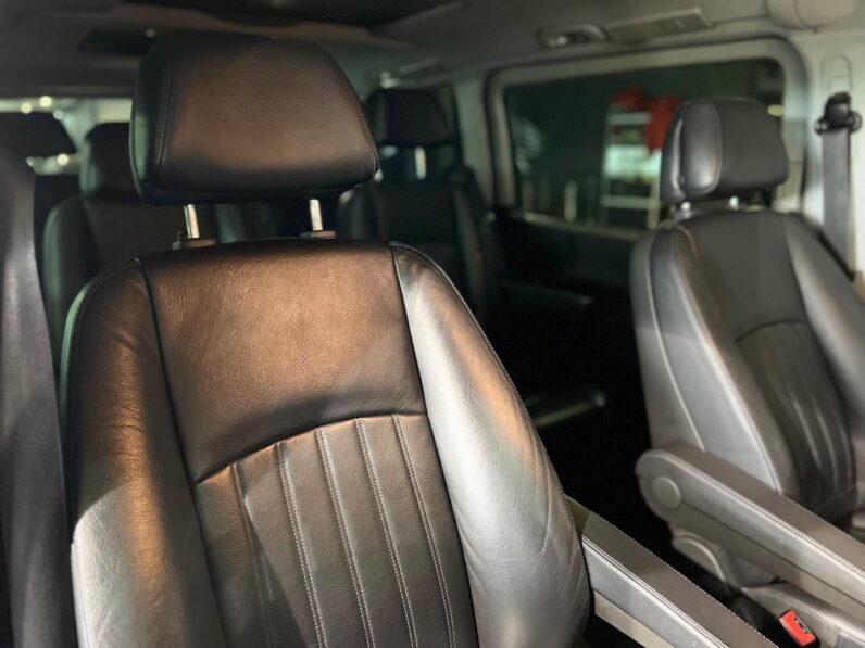 
								2013 Mercedes-Benz Viano CDI 3.0 Avantgarde full									