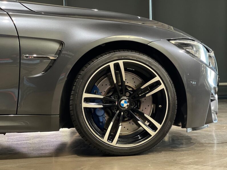 
								2018 BMW M3 Standard Edition full									