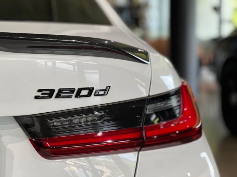 
								2022 BMW 3 Series 320d Mzansi Edition full									