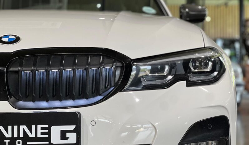 
								2022 BMW 3 Series 320d Mzansi Edition full									