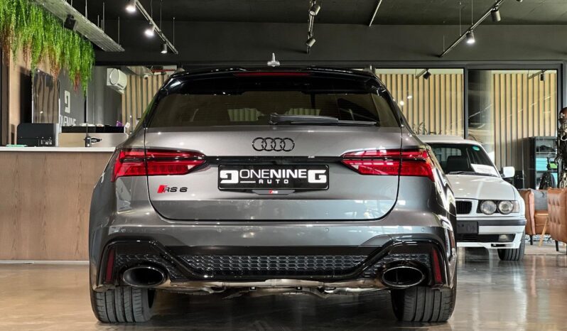 
								2021 Audi RS6 Quattro full									