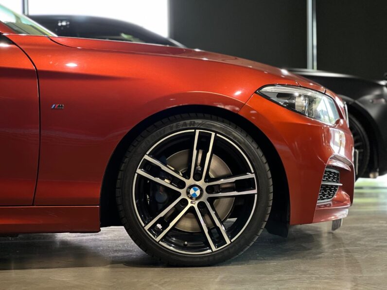 
								2018 BMW 2 Series M240i Convertible Sports-Auto full									