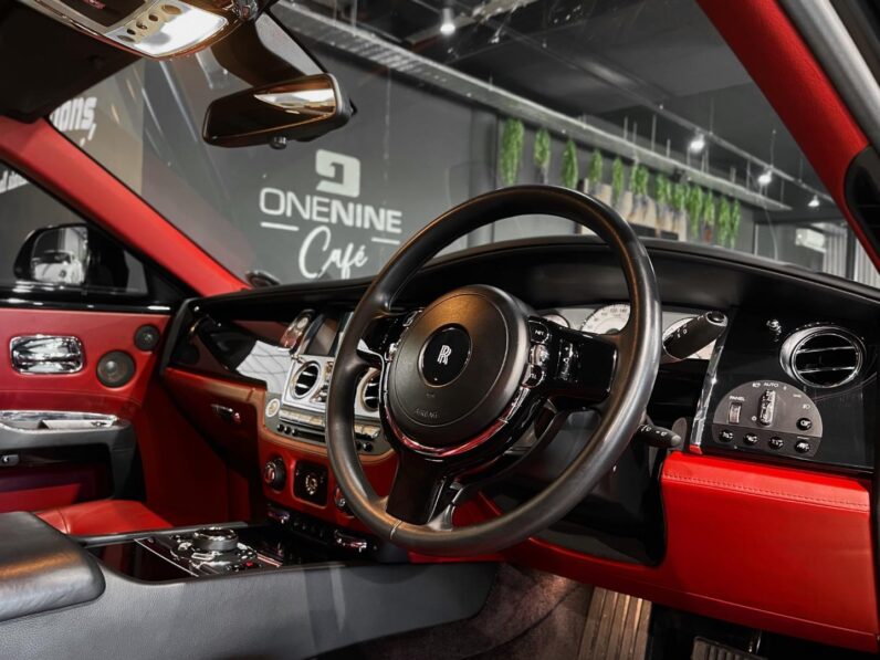 
								2016 Rolls-Royce Ghost 6.6L full									