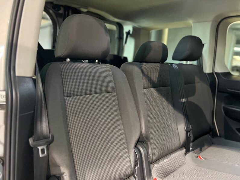 
								2022 Volkswagen Caddy Kombi 2.0TDI full									