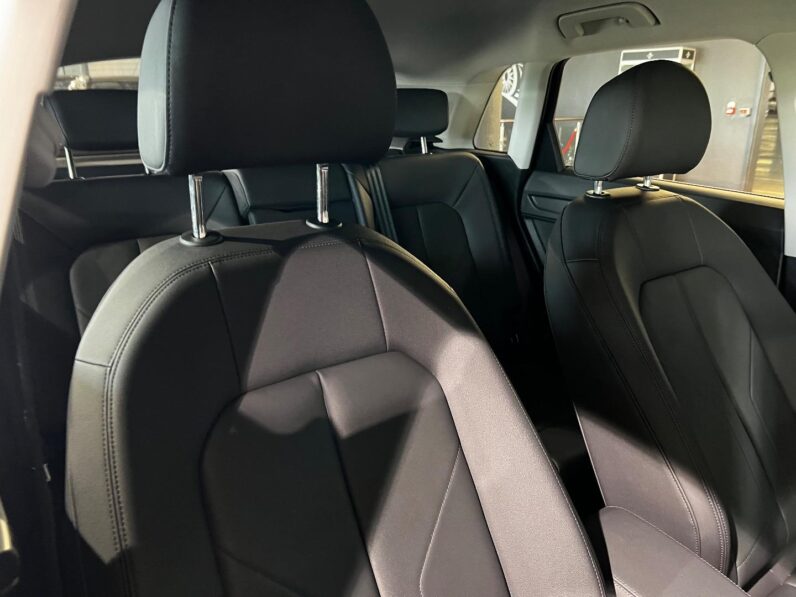 
								2023 Audi Q3 35TFSI full									