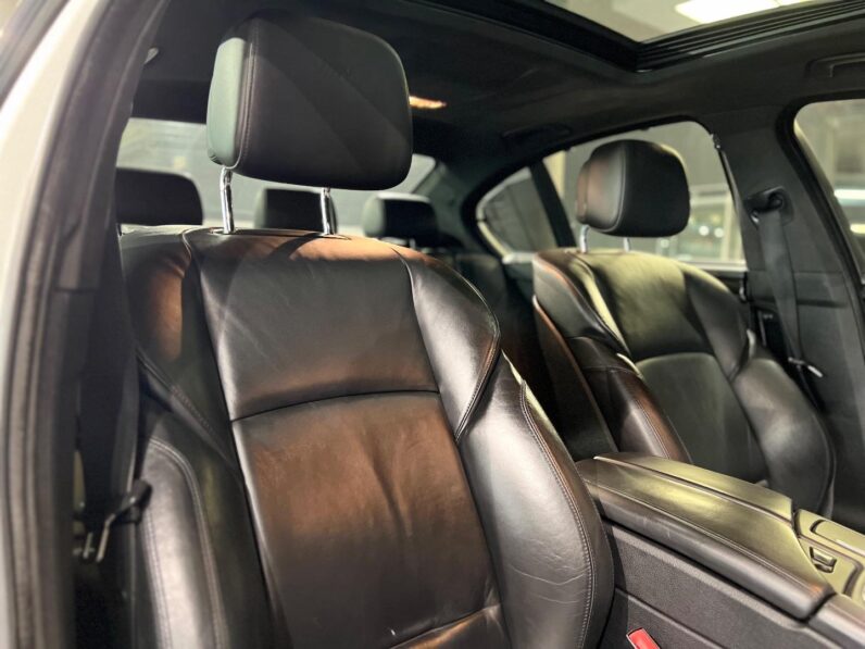 
								2013 BMW M5 Standard Edition full									