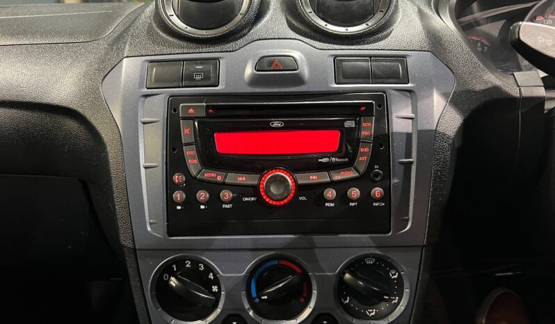 
								2014 Ford Figo 1.4 Ambiente full									