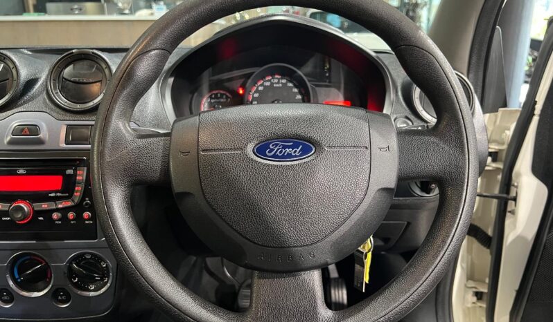 
								2014 Ford Figo 1.4 Ambiente full									