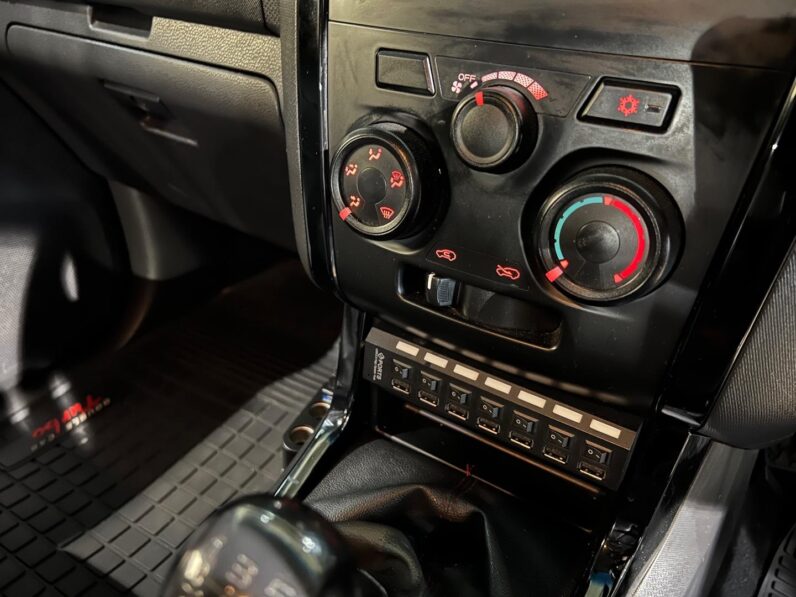 
								2017 Isuzu KB 250D-Teq Double Cab X-Rider full									