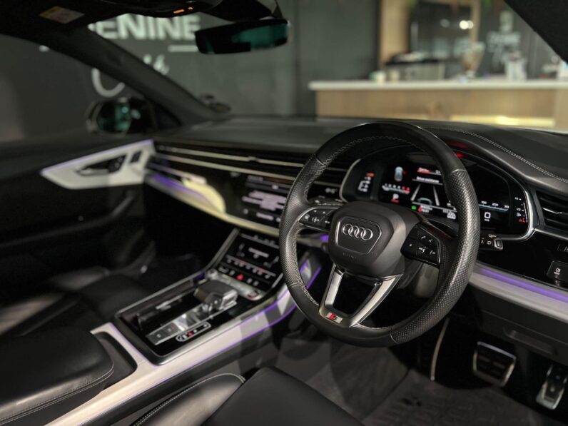 
								2021 Audi SQ8 TDI Quattro full									