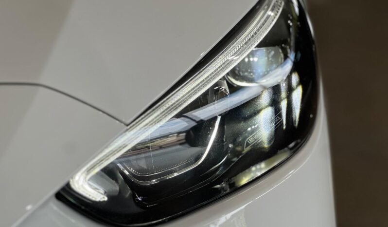 
								2023 Mercedes-Benz C-Class C200 AMG Line full									