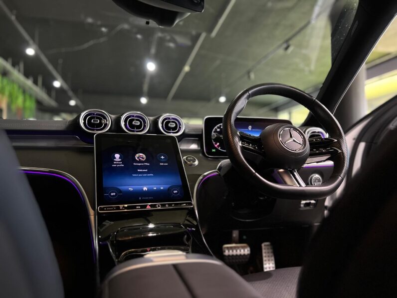 
								2023 Mercedes-Benz C-Class C200 AMG Line full									