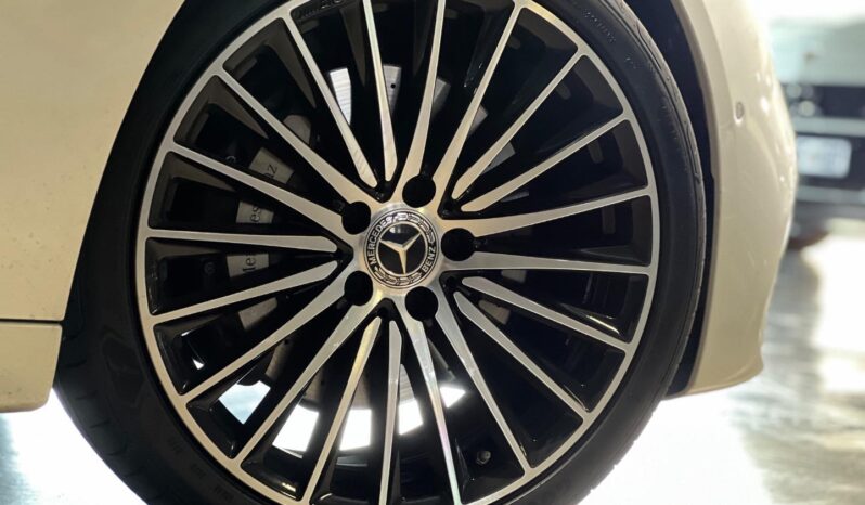 
								2023 Mercedes-Benz C-Class C200 AMG Line full									